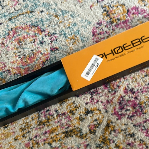 Phoebe Curling Iron Brush 
1 Inch Ceramic Tourmaline Barrel
360 swivel power - Picture 1 of 2
